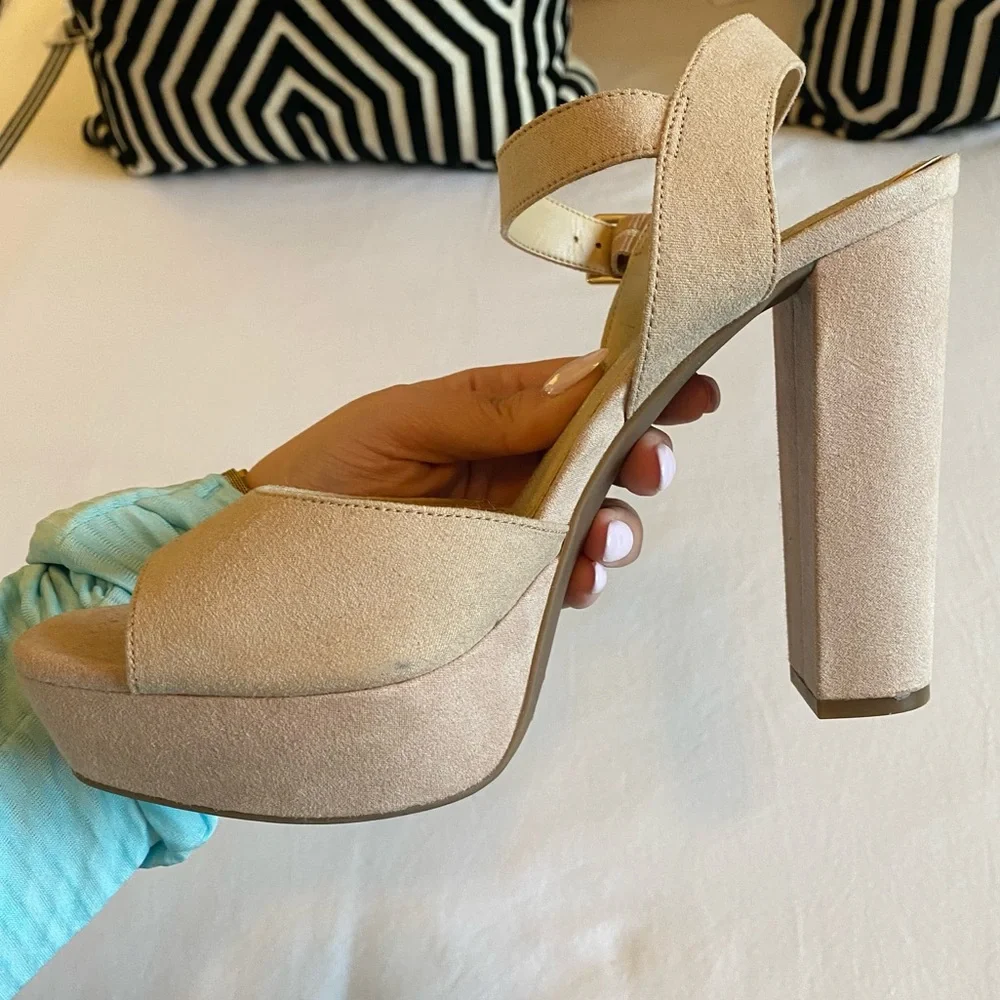 Jessica Simpson brand new